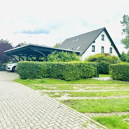 F-1112 02 Strandnah, Garten *