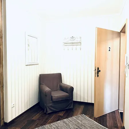 F-1112 02 Strandnah, Garten Apartment