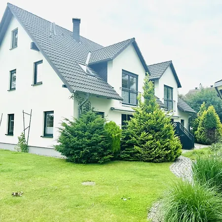 F-1112 02 Strandnah, Garten Apartment Lobbe